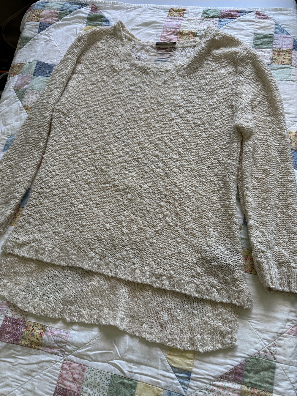 L—Light Cream Women's Textured Knit Sweater
